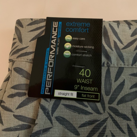 Roundtree & Yorke Performance Men’s Gray Pattern Flat Front Shorts Size 40 - Picture 2 of 9